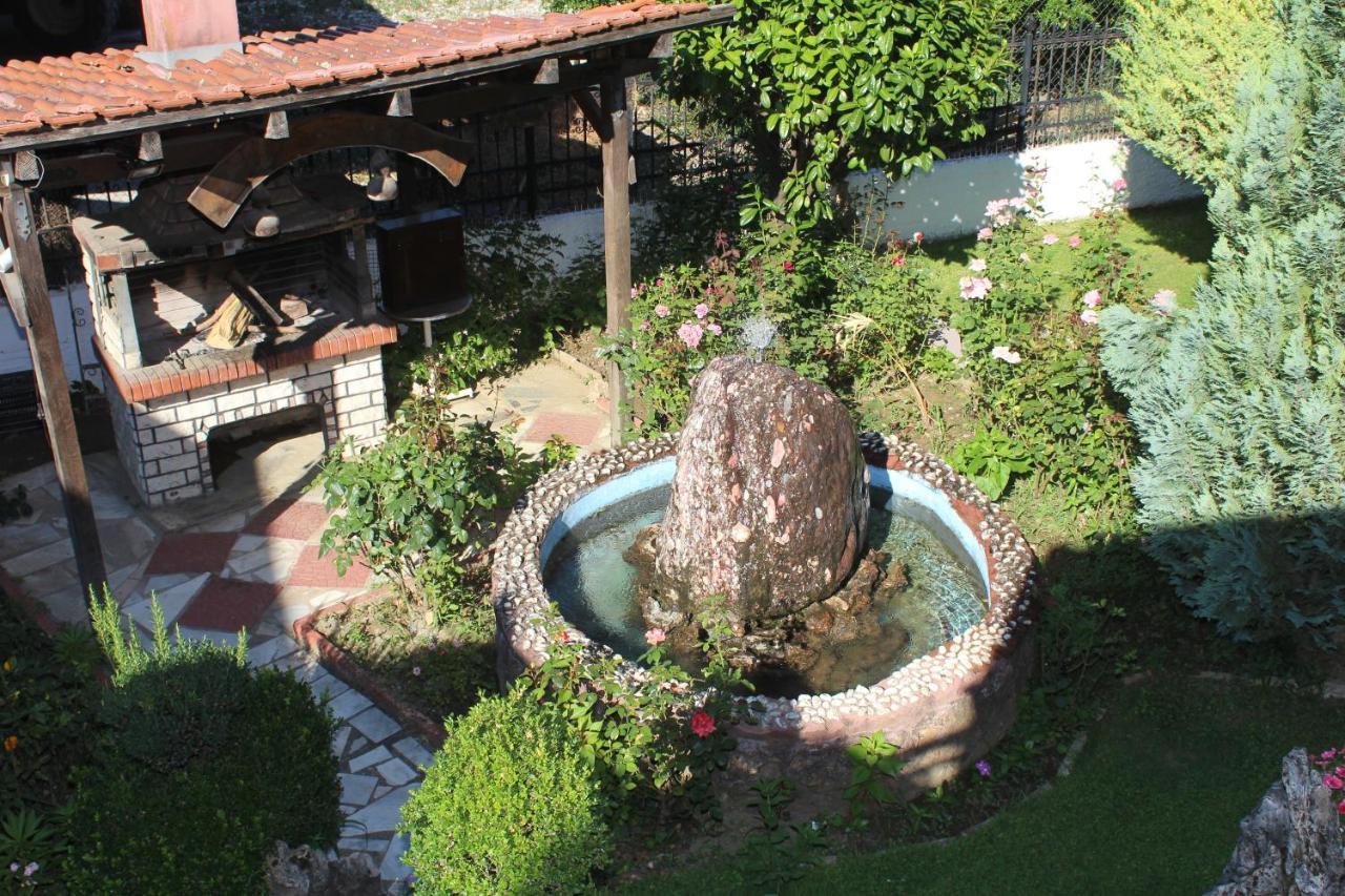 Germanos Studios Loutraki  Exterior photo